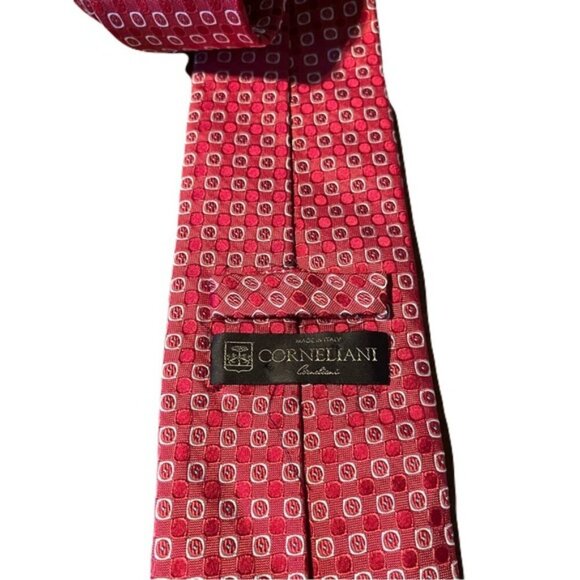 Corneliani 60 x 3.25 Red Squares Silk Made In Italy Neck Tie - Picture 3 of 3